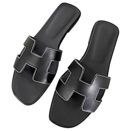 Hermès-Oran Hermes black sandals-Black