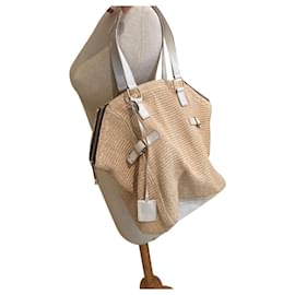 Hervorragende Tasche von Yves Saint Laurent aus Bast Weiß Beige