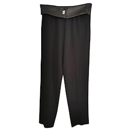 Calça Sandro de couro com cinto preto Preto
