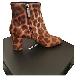 Yves Saint Laurent Botas YSL modelo Loulou Estampado de leopardo