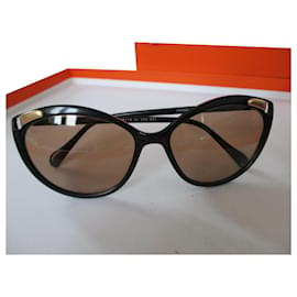 Lanvin-Butterfly sunglasses.-Black