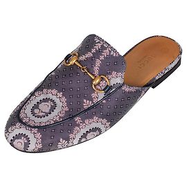 Gucci Mules Princetown com estampa roxa Multicor Roxo Roxo escuro