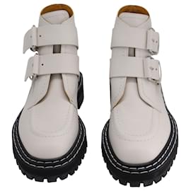 Proenza Schouler-Proenza Schoule Stiefel mit Lug-Sohle und Schnalle aus weißem Kalbsleder Leder-Weiß,Roh