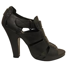 Bottega Veneta-Bottega Veneta heeled gladiator sandals-Black