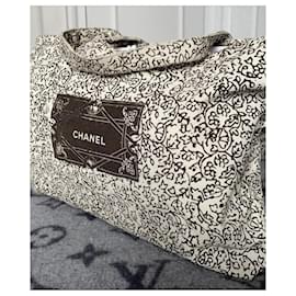 Chanel-Chanel XL limited edition tote bag-Black,Beige