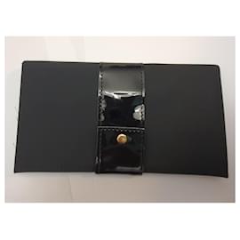 Yves Saint Laurent-Yves Saint Laurent leather pouch for makeup palette-Black
