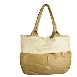 Moncler-Moncler Agnes „a porter“ Einkaufstasche aus hellbraunem Leder und cremefarbenem Nylongewebe mit Umschlag-Beige