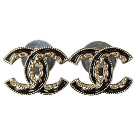 Chanel CC B15Boucles d'oreilles GHW en émail noir avec logo V Noir