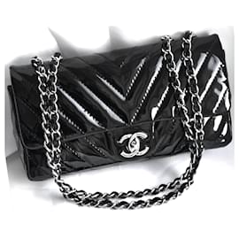 Chanel-Zeitlose klassische schwarze Klappentasche 25 cm-Schwarz