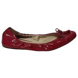 Prada Ballerines à Nœud Elastiqué en Cuir Verni Rouge Rouge