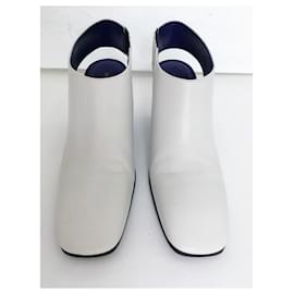 Céline-Phoebe Philo Runway collection shoes. Made in Italy.-White