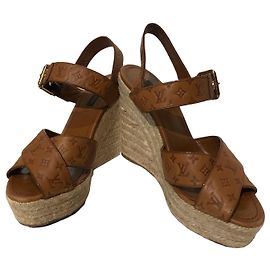 Louis Vuitton Wedge sandals Light brown