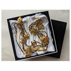 Chanel-CC 95A Lucky Charms Logo Perfume Clover Vintage Necklace-Golden
