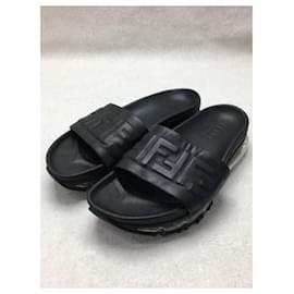 Fendi-Flats-Black