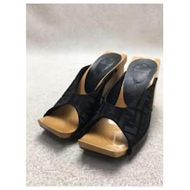 Fendi-Sandals-Black