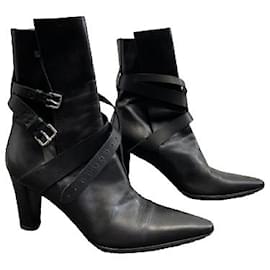 Hermès-HERMES Black leather ankle boots-Black
