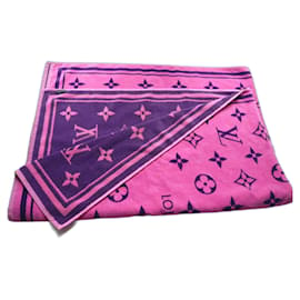 Louis Vuitton-LOUIS VUITTON VUITTAMINES MONOGRAMM BADETUCH-Pink