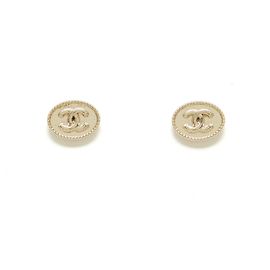 Chanel golden cc oval stud Doré