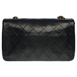 Chanel-Beautiful Chanel Classique full flap handbag in black quilted lambskin, garniture en métal doré-Black