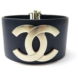 NOVA PULSEIRA CHANEL LOGOTIPO DO PUNHO CC L COURO AZUL E CAIXA DE METAL OURO Azul marinho