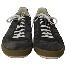 Berluti Schnürsneaker aus grauem Samt Grau