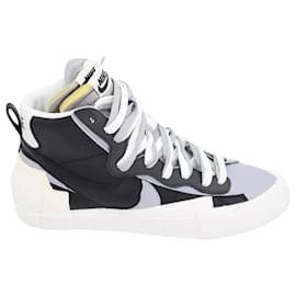 Nike-Nike x Sacai Blazer Mid in Grey Black Leather-Black