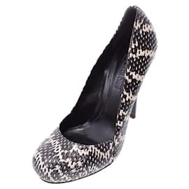 Alexander Mcqueen Sneakers Usate Online, 54% OFF | www.ingeniovirtual.com