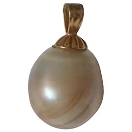 inconnue-Tahitian Pearl pendant with GOLD bail 18 K (750 E)-Brown,Golden,Grey,Cream,Sand,Cream,Eggshell,Dark grey,Bronze,Chestnut,Light brown,Caramel,Flesh,Gold hardware