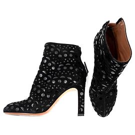 Alaïa Alaia ankle boots in black suede with patent embossed geometric design Black
