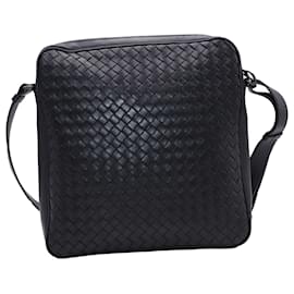 Bottega Veneta-Bottega Veneta Intrecciato Weave Messenger Bag in Black Leather-Black