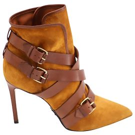Botines con hebilla Jackie de Balmain 95 en ante camel Otro Amarillo