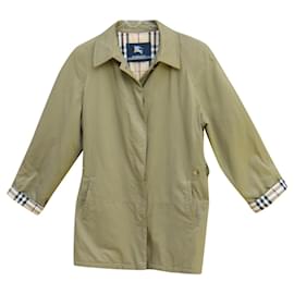 Burberry-Tamanho da jaqueta Burberry 42-Caqui
