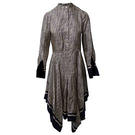 Chloé Vestido Chloe Logo Estampado em Seda Bege Marrom Bege