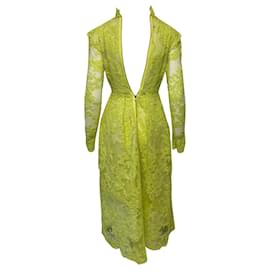 Autre Marque-Alex Perry Lace Dress with Shoulder Pads in Yellow Polyester-Yellow