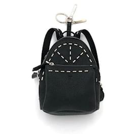 Fendi-Fendi bag mini backpack in grained black leather-Black