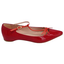 Stuart Weitzman TeaseMe Flats en Charol Rojo Frambuesa Roja