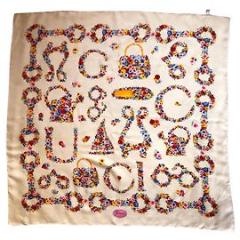 Fular Gucci de seda estampado floral multicolor crema Multicolor