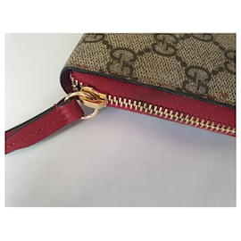 Gucci-Gucci Brieftasche-Rot