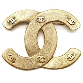 Chanel-Chanel Gold CC Hammered Matte Brooch-Golden
