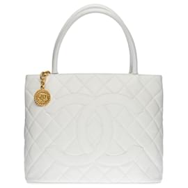 Chanel-Beautiful Chanel Cabas Médaillon bag in white caviar leather, garniture en métal doré-White