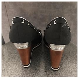 Guess-Wedges-Black