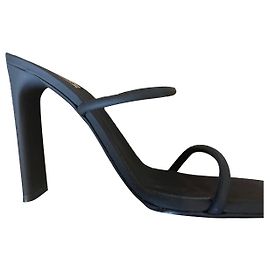 Sandali Yeezy in pelle nera 36 Nero