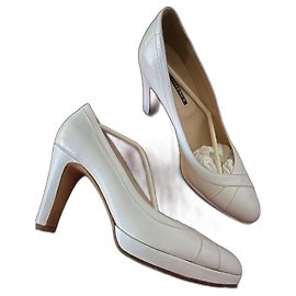 Autre Marque Stefan volta Dano de sapato de casamento nunca usado! Branco