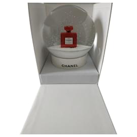 Chanel-Ball again Chanel-White