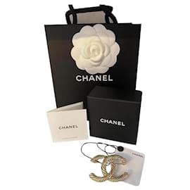 Chanel-Chanel CC Signature Gold Metal Brooch ( NEW ARTICLE ) Gold hardware-Golden
