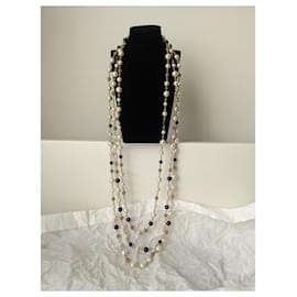 Chanel-CC A16K Logo Long Perle baroque 3 collier brin avec étiquette de boîte-Blanc