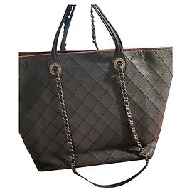 Chanel Leather Handbag Dark Blue Dark blue