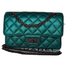 Chanel 2.55 Mini. Vert
