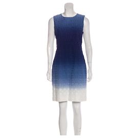 Diane Von Furstenberg DvF Kedina vestido foral ombre com ilhós Branco Azul