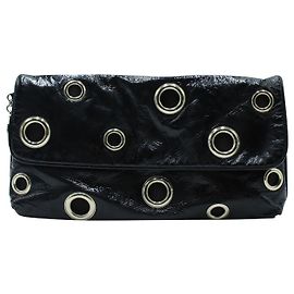 Stella Mc Cartney Schwarze Vinyl-Clutch mit Ösen Schwarz